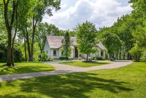 Private 200-Acre Estate Near Starved Rock - Image 3