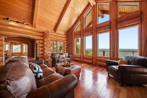 *NEW* Black Horse Lodge - Image 3