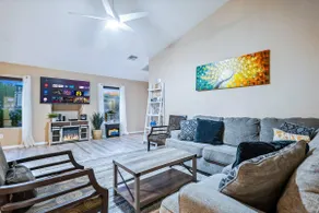 Mins to Laughlin | Pool | Spa | Playground | BBQ - Image 3
