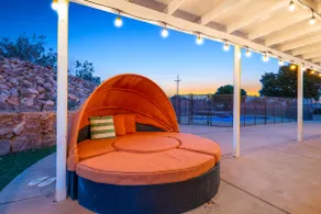Mins to Laughlin | Pool | Spa | Playground | BBQ - Image 4
