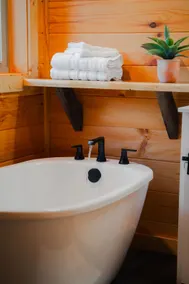 Secluded Hocking Hills Cabin with Hot Tub - Image 5