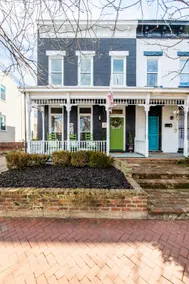 Vine Street Row House - Image 2