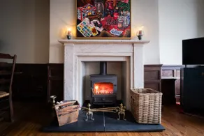 Luxury Spacious Townhouse on Wyle Cop - Image 5