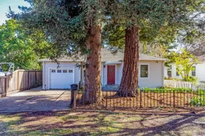 Peaceful Menlo Park House: Two bedrooms + Sunroom - Image 2