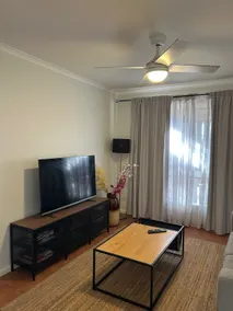 Peaceful pet friendly, 2 b/r, 2 bathroom duplex - Image 2