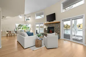 Luxury Beach House| Sleep 12| Game Rm| AC| Hot Tub - Image 3