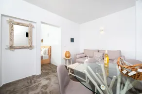 Aerenia Luxury Suites - Image 3