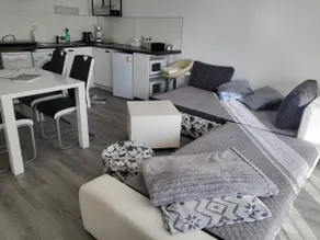 Fully equipped apartment with garage parking - Image 3