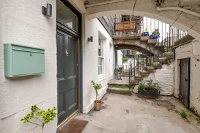 Lovely 1-bedroom Apt in the Heart of Stockbridge - Image 4