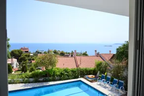 Art Blue Residence - Sea View Apartment - Image 3