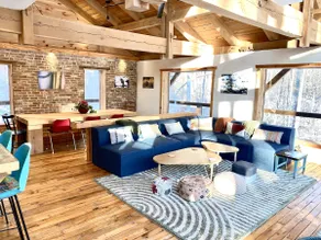 Luxury 8 Bed Chalet at the Arete near NRG - Image 2