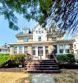 The Victorian House - Image 2