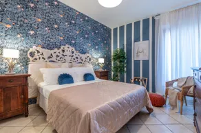 Coral house, a short walk from the sea - Image 3
