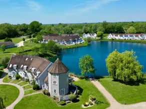 Pepperpot Lakeside Lodge on Isis & Windrush Lakes in the Cotswold Lakes - Image 3