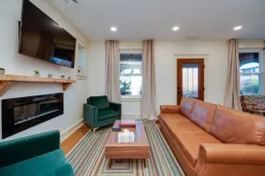 Charming 5 Bedroom Fully Renovated Historic Home - Image 4
