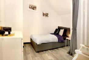 [Brescia Due] Bright Penthouse, Parking and Wi-Fi - Image 5