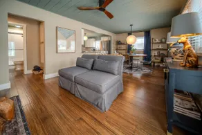 Cozy spot near downtown C. Falls/national parks - Image 5