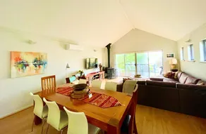 Margaret River Executive Beach House w outdoor spa - Image 4