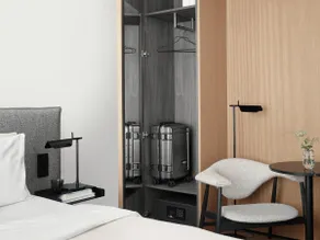 Stylish Homey Room in Old Town, Munich - Image 3