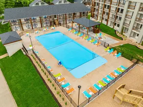 Downtown Branson · Landing | Sleeps 8 | No Stairs - Image 2