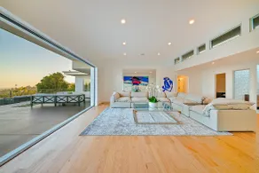 Modern 1BR near Beverly Hills w/ Pool & Parking - Image 3