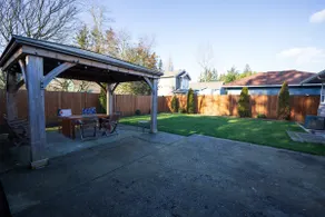 4BR SeaTac w/ AC, Fenced Yard & 6-Car Driveway - Image 3