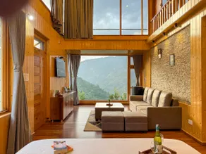 Luxurious Chalet near Paragliding Site, Kullu - Image 2