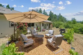 Compass Rose: Outdoor Shower+Private Hiking Trail - Image 5