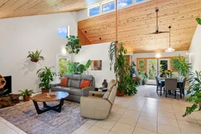 Compass Rose: Outdoor Shower+Private Hiking Trail - Image 3