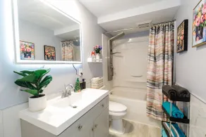 Spacious 3BR Suite • Fast WiFi• 2 min to Homestead - Image 4