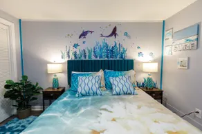Spacious 3BR Suite • Fast WiFi• 2 min to Homestead - Image 5
