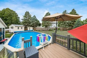The Emerald Escape with 4 bedrooms 2 baths - Image 2