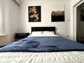 Entire 1 bedroom flat - near Underground Station - Image 2