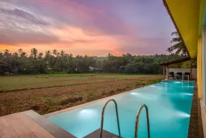 Bed + Bath +Patio + InfinityPool - 5 mins to Beach - Image 2