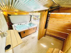 Belhana-Riverfront Spa& Play•Unwind•Relax•Explore - Image 4