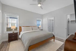 Modern Farmhouse near Downtown - Image 5