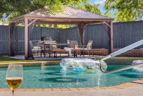 FIFA Retreat: Pool, Hot Tub, Giant Chess & Golf - Image 3