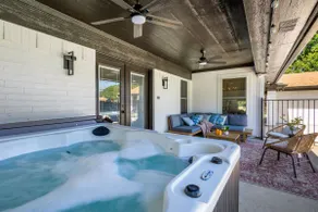 FIFA Retreat: Pool, Hot Tub, Giant Chess & Golf - Image 2