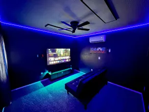 Cozy home w/Detached game room, EV charging & more - Image 4