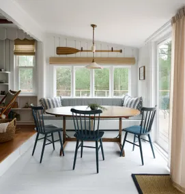 Lake Shore Cottage - Waterfront with Beach Access - Image 3