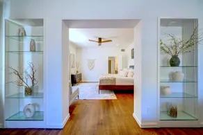 Under the Oak: A timeless retreat w/modern luxury - Image 2