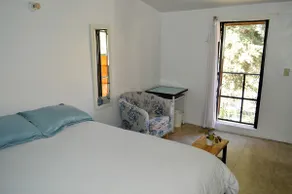 Cozy House with Garden in the Center of Cd Sahagún - Image 2