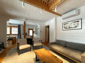 Yukiguni - Chic alpine log house - Image 3