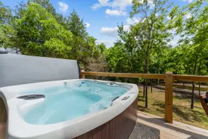 LEDCabin, See the Stars w/ Sauna & Hot Tub - Image 3