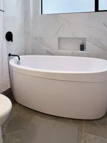 Exclusive, tub, balcony and unforgettable sunsets - Image 2