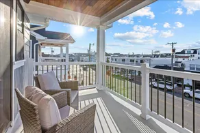 5 BR Townhome, Parking, Elevator - Image 5