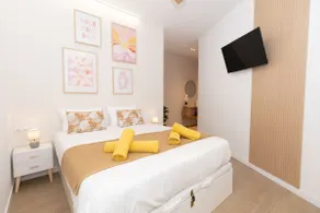 Apartment Casa Novi - Close to Beach, City Center & Metro - Image 2