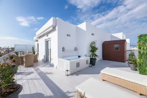 AthensGem:Luxury Seaview Penthouse+Jacuzzi&Parking - Image 5