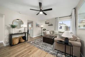 Newly Renovated | Cozy 2 Bedroom House in Tacoma - Image 3