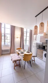 Le Nayrac l Historic building with private parking - Image 2